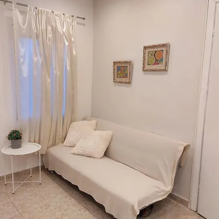 White Lotus Apartment *