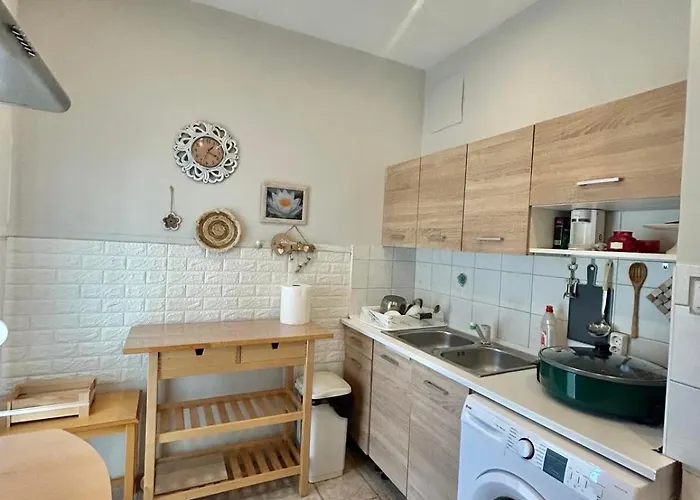 White Lotus 公寓 Peraía